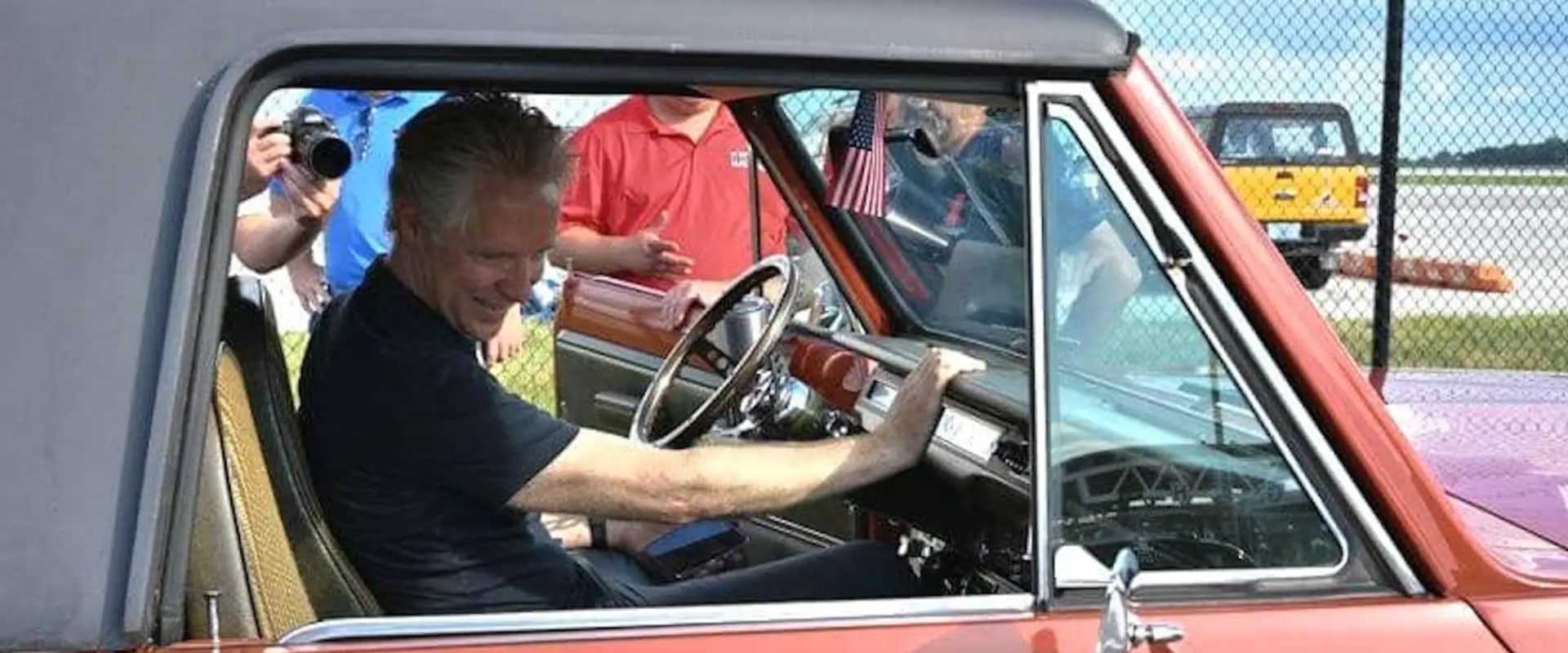 Connecting with Other Classic Car Enthusiasts: Exploring VW Classic Car Clubs Online Forums and Chat Rooms